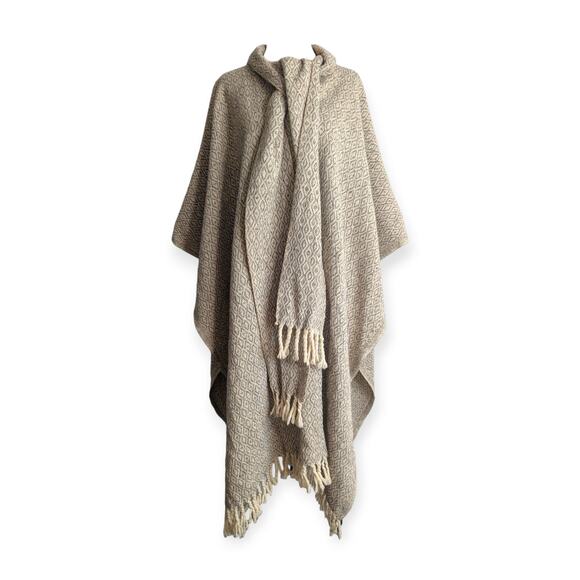 Vintage 60s 70s Molina Woven Wool Poncho ~ Taupe ~ Made in Mexico ~ fringed - Picture 3 of 6